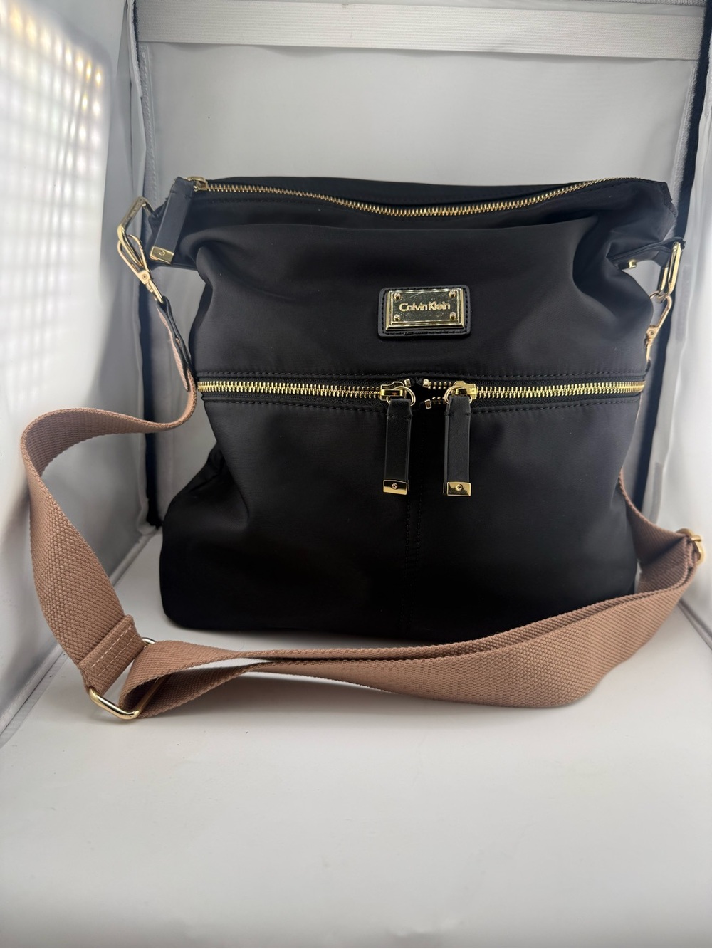 Calvin Klein Messenger bag